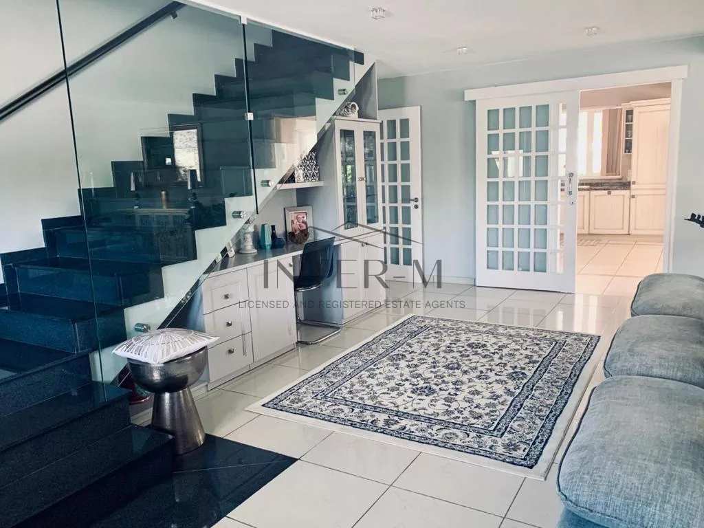 Beachfront Villa For Sale In Pervolia , Larnaca  (4 Bedroom) φωτογραφία 8