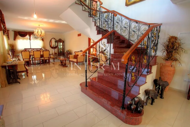 Luxury 6-Bedroom Villa For Sale In Agia Fyla, Limassol, Cyprus photo 3