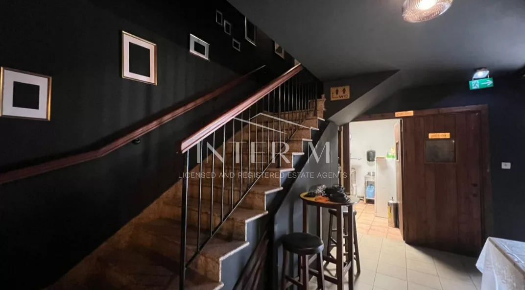 Exceptional Business Opportunity For Rent – Prime Club, Restaurant & Apartment In Foinikoudes, Larnaca,Cyprus photo 4