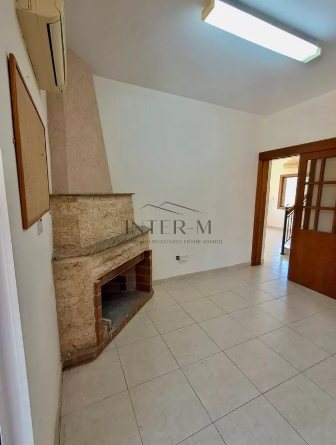 Classic 4-Bedroom Villa For Rent In Anogyra, Limassol, Cyprus photo 10