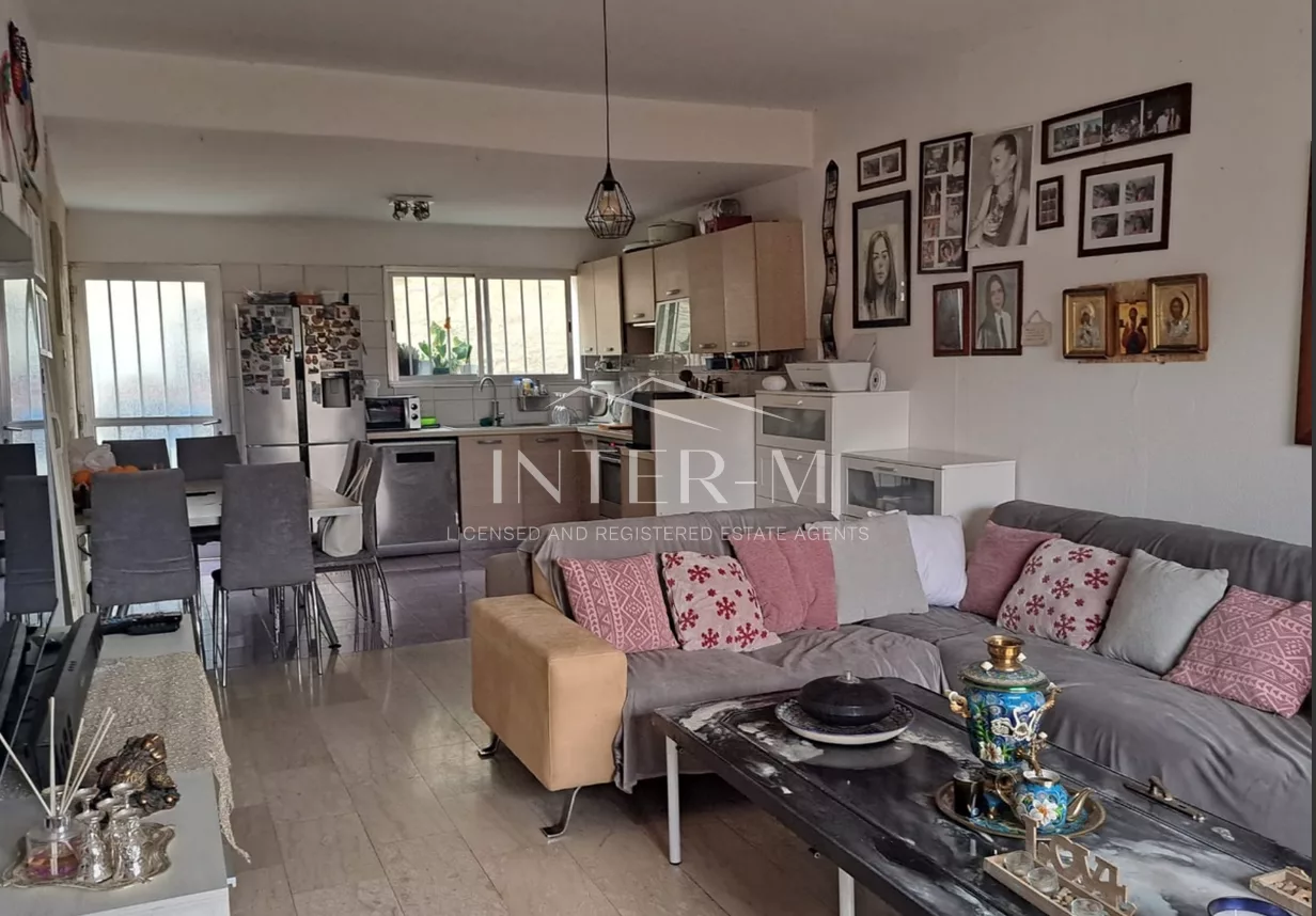 Beautiful Maisonette For Sale In Mesa Geitonia ,Limassol  (3 Bedroom)