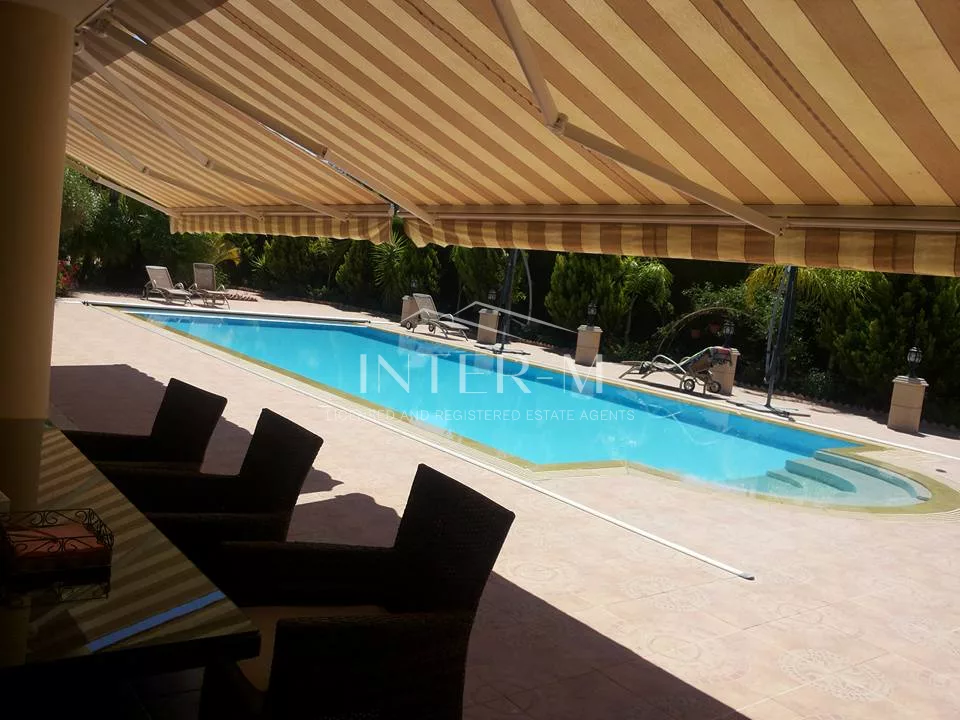 Luxurious Villa In Erimi (5 Bedroom) photo 10