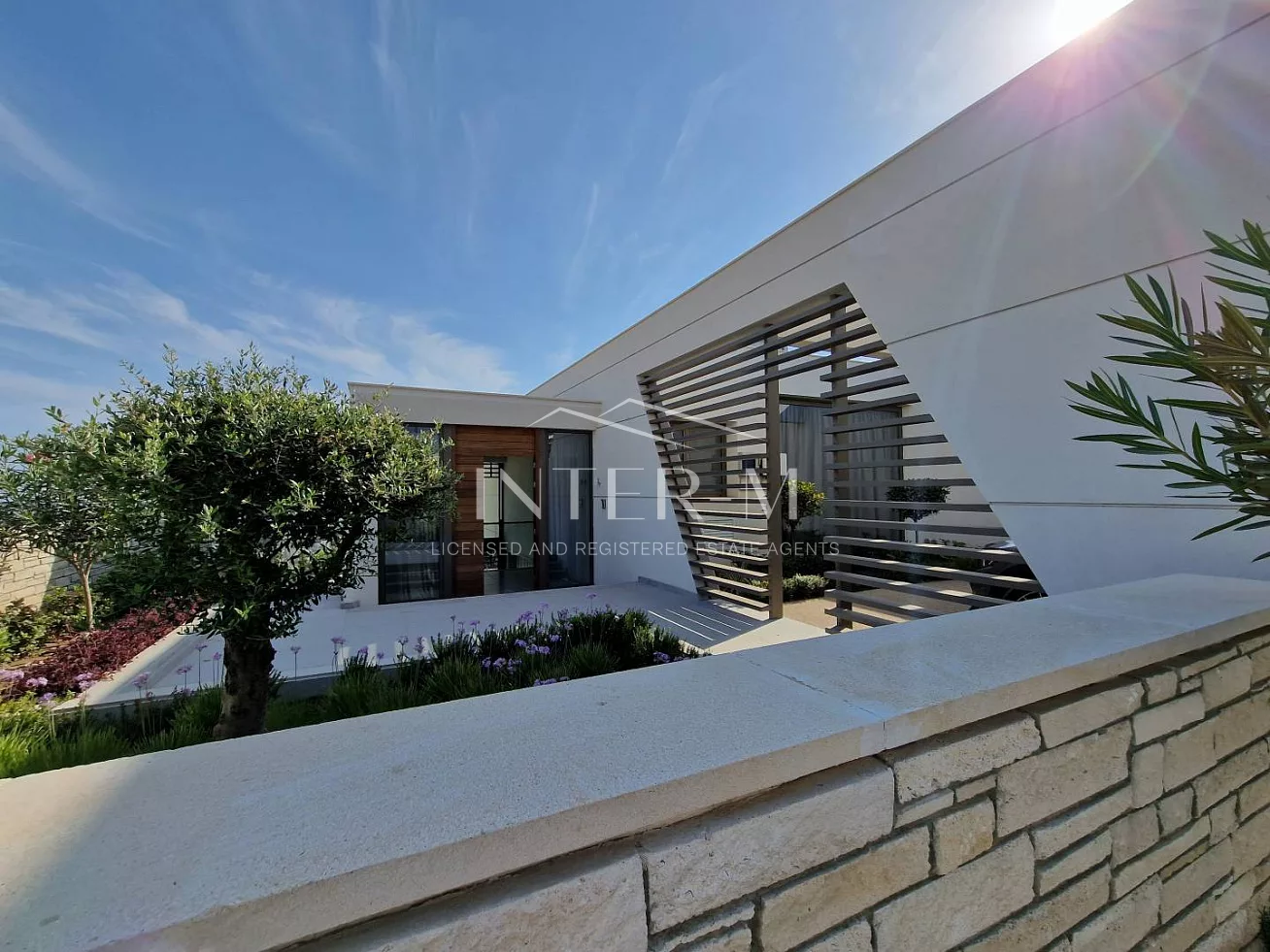 Stylish 3-Bedroom Villa For Sale In Eptagonia, Limassol, Cyprus photo 16