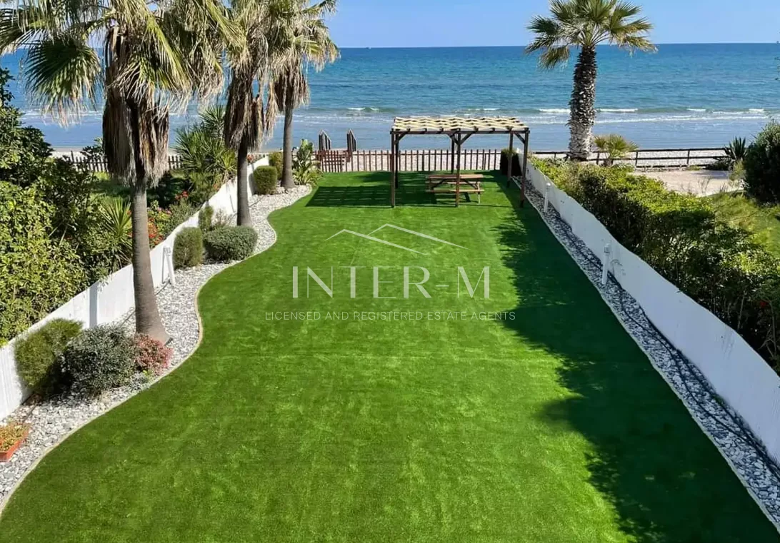Exclusive 4-Bedroom Beachfront Villa For Sale – Meneou / Pervolia, Larnaca,Cyprus (4 Bedroom)