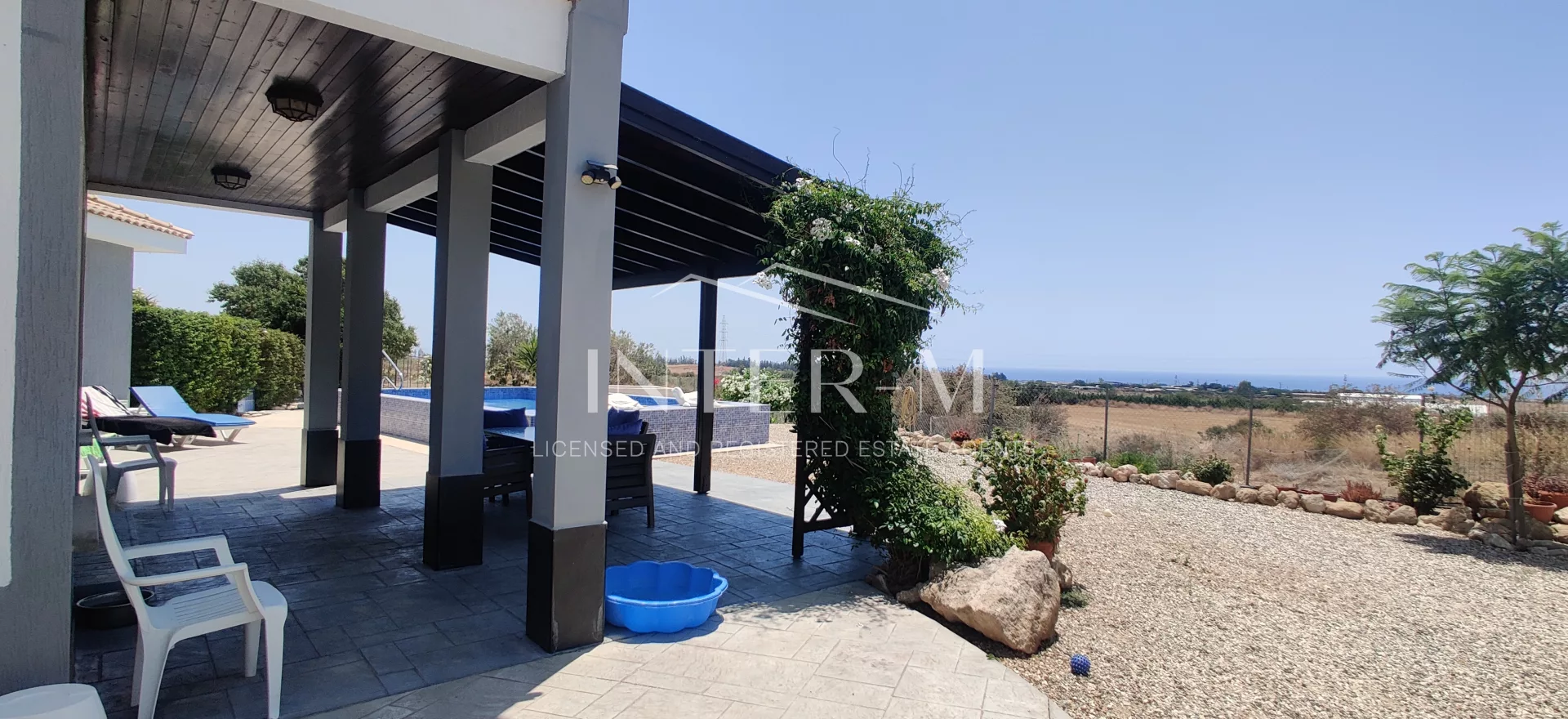 Beautiful Four-Bedrooms House For Sale  (4 Bedroom) φωτογραφία 2