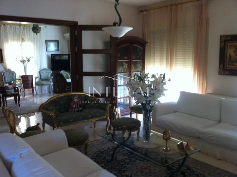 Villa For Sale In Panoraia Germasogeia (5 Bedroom) φωτογραφία 5