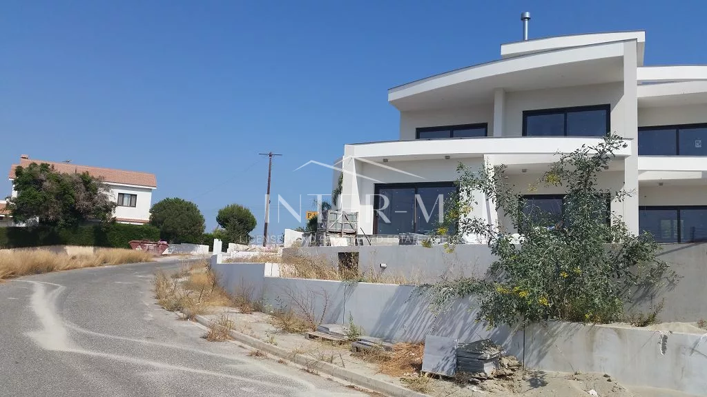 House For Sale In Kalogiroi Area  (7 Bedroom)