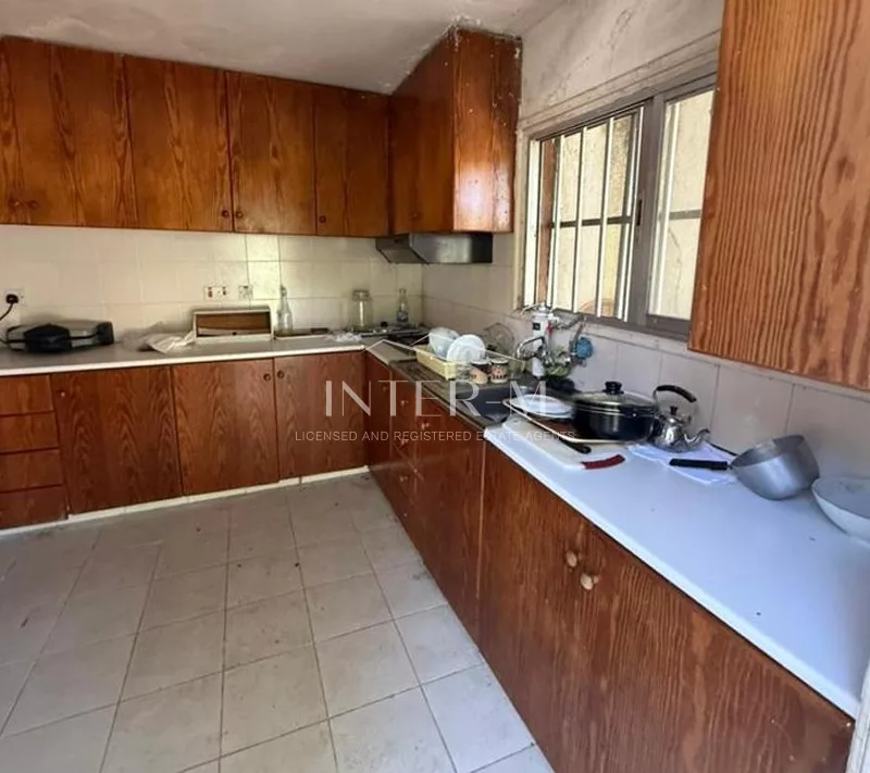 Spacious Upper Floor 5-Bedroom Residence And Yard For Sale In Kakopetria, Nicosia, Cyprus(1,097 Sq.m) photo 13