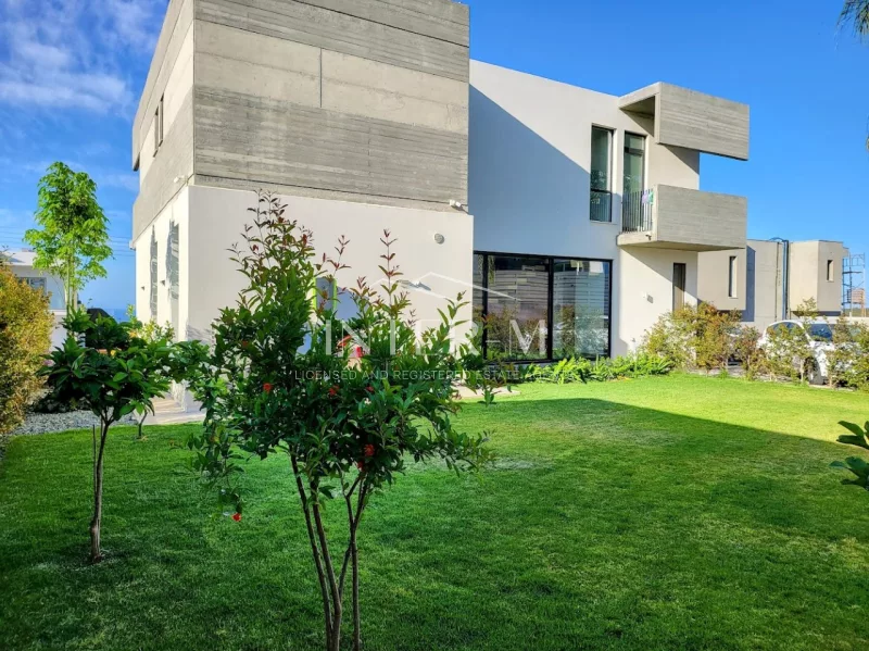 Incredible Villa For Sale In Episkopi (3 Bedroom+Office) photo 2