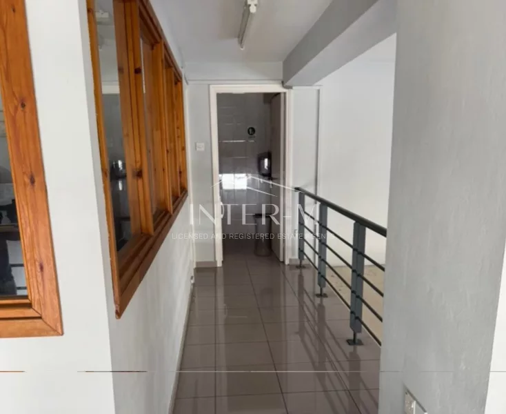 For Sale – Commercial Building / Showroom With Basement And Mezzanine  In Nicosia,Cyprus φωτογραφία 4