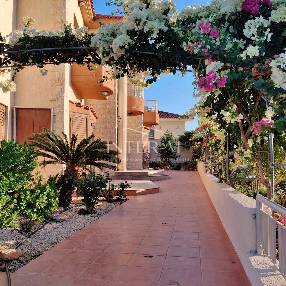 Luxury Villa For Rent In  Pareklisia (5 Bedroom)