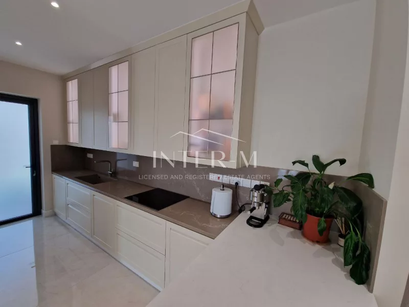 Luxury  Sea View  Apartment For Sale In Dasoudi , Limassol  (3 Bedroom) photo 5