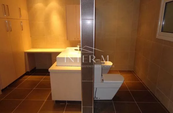 Villa For Sale In Fasoula (7 Bedroom) φωτογραφία 15