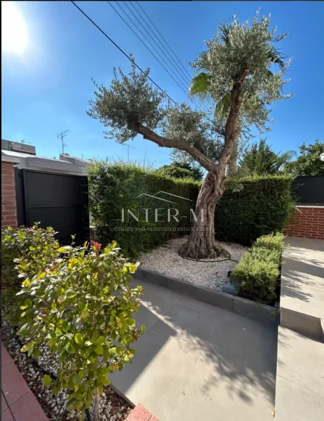 Spacious 5-Bedroom Semi-Detached House For Rent In Agia Fyla, Limassol (5 Bedroom) φωτογραφία 4