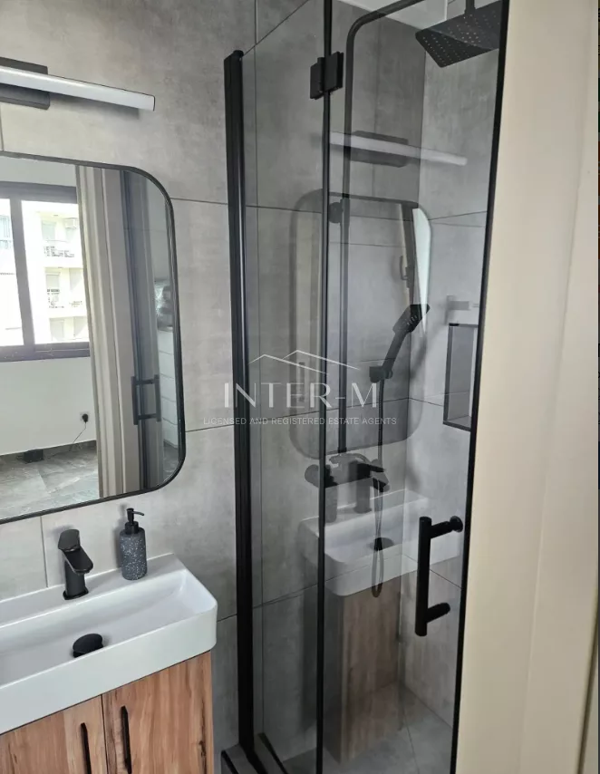 Fully Renovated 3-Bedroom Apartment For Sale In Mesa Geitonia, Limassol (3 Bedroom) φωτογραφία 16