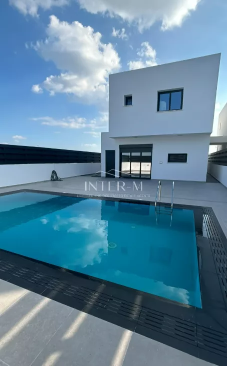 Luxurious 3-Bedroom Villa For Sale In Krassia, Larnaca,Cyprus (3 Bedroom) photo 2