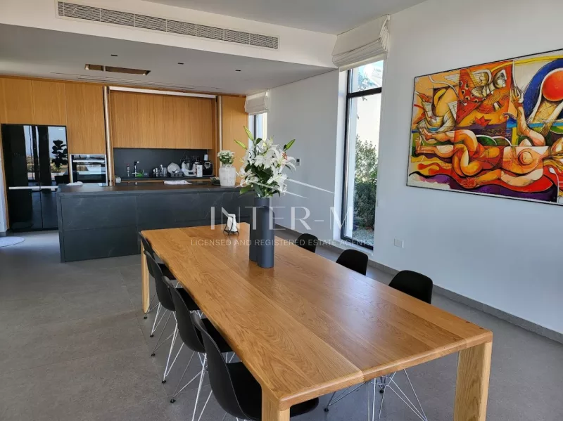 Incredible Villa For Sale In Episkopi (3 Bedroom+Office) photo 4