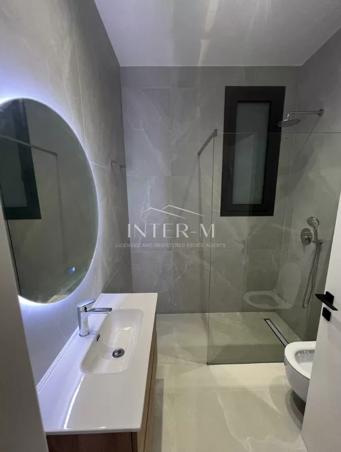 Beautiful Penthouse  For Sale In  Germasogeia , Limassol  (3 Bedroom) photo 8