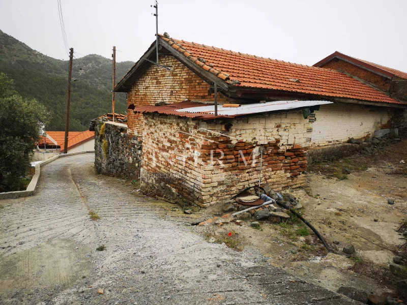 Old Traditional Stone House For Sale In Dimes, Limassol, Cyprus (4 Bedroom) photo 5