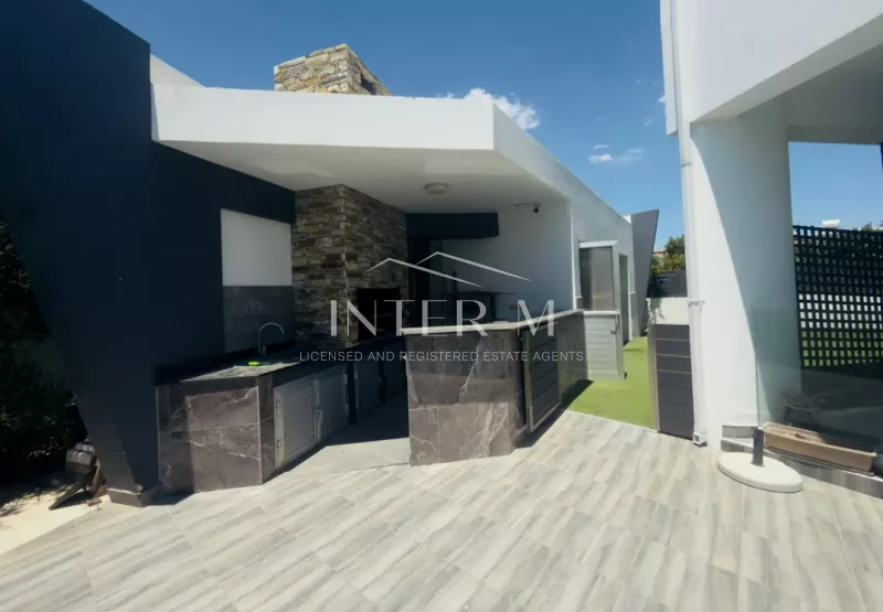Exceptional 5-Bedroom Detached Family Home With Pool For Sale | Oroklini, Larnaca,Cyprus (5 Bedroom) photo 4