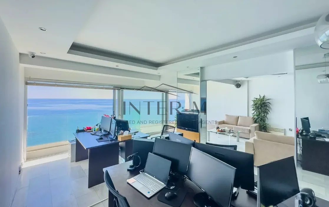 TRULY BEACHFRONT PENTHOUSE OFFICE FOR RENT – AGIA TRIADA, LIMASSOL,CYPRUS φωτογραφία 10