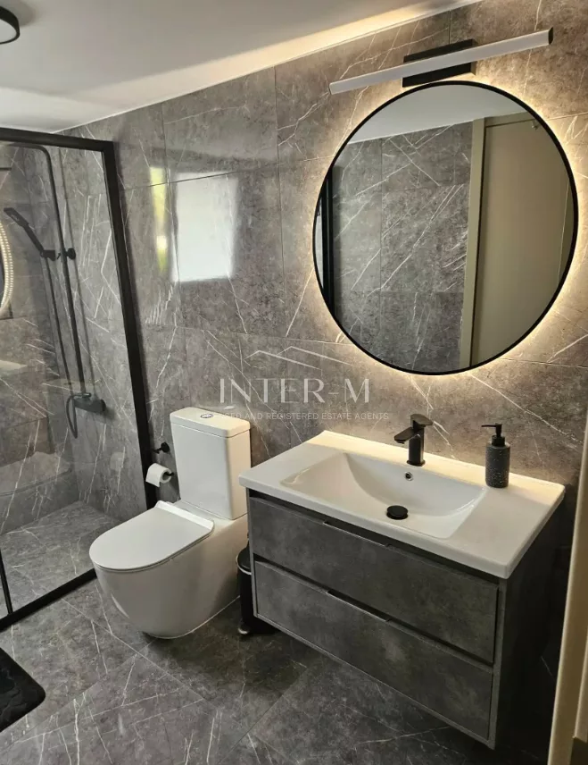 Fully Renovated 3-Bedroom Apartment For Sale In Mesa Geitonia, Limassol (3 Bedroom) φωτογραφία 13