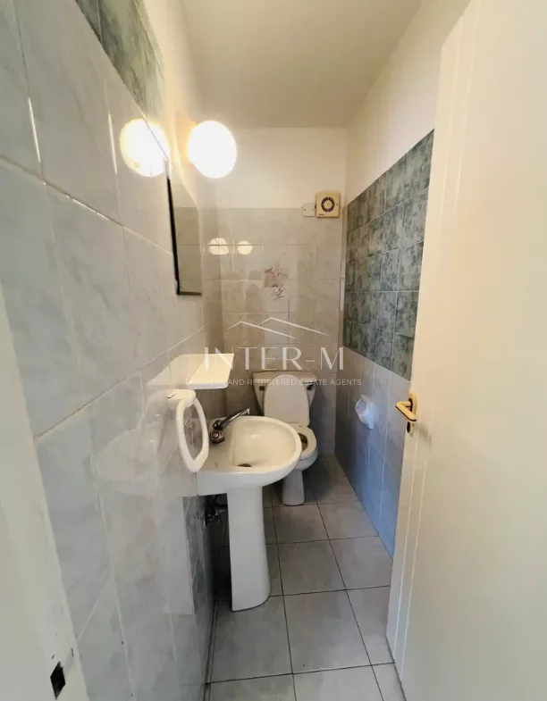 For Sale: Beautiful 3-Bedroom Apartment In Oroklini, Larnaca,Cyprus (3 Bedroom) photo 4