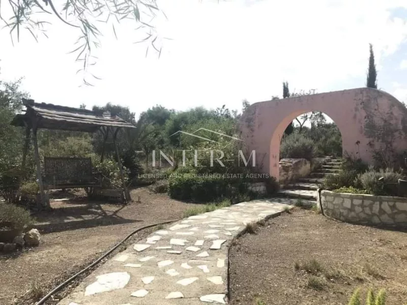 Spacious And Striking Villa For Sale In Mosfiloti, Larnaca (4 Bedroom) φωτογραφία 3