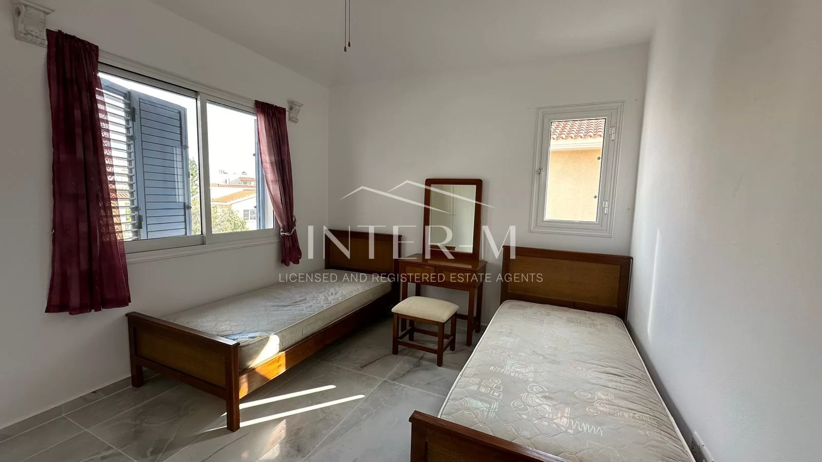 Top Floor 3 Bedrooms Apartment  (3 Bedroom)