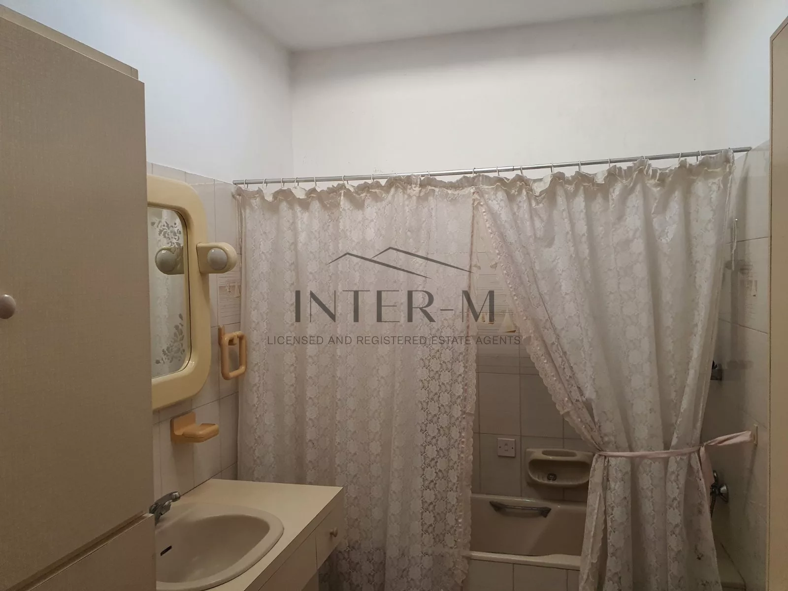 Semi-Detached House For Sale In Ayios Spyridonas, Limassol (3 Bedroom) photo 6