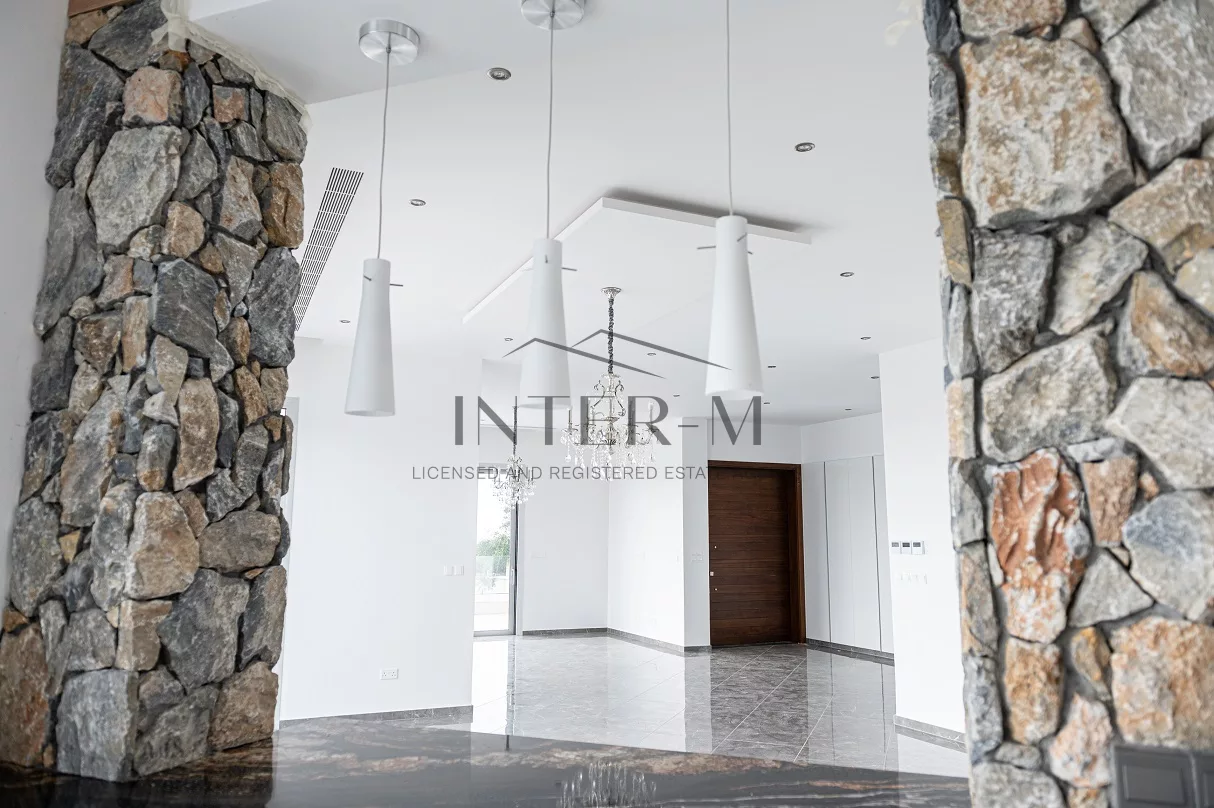 Amazing Villa In Agios Tychonas (5 Bedroom) (5 Bedroom) photo 4
