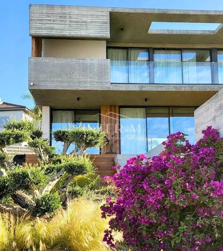 Incredible Villa For Sale In Episkopi (3 Bedroom+Office) photo 7