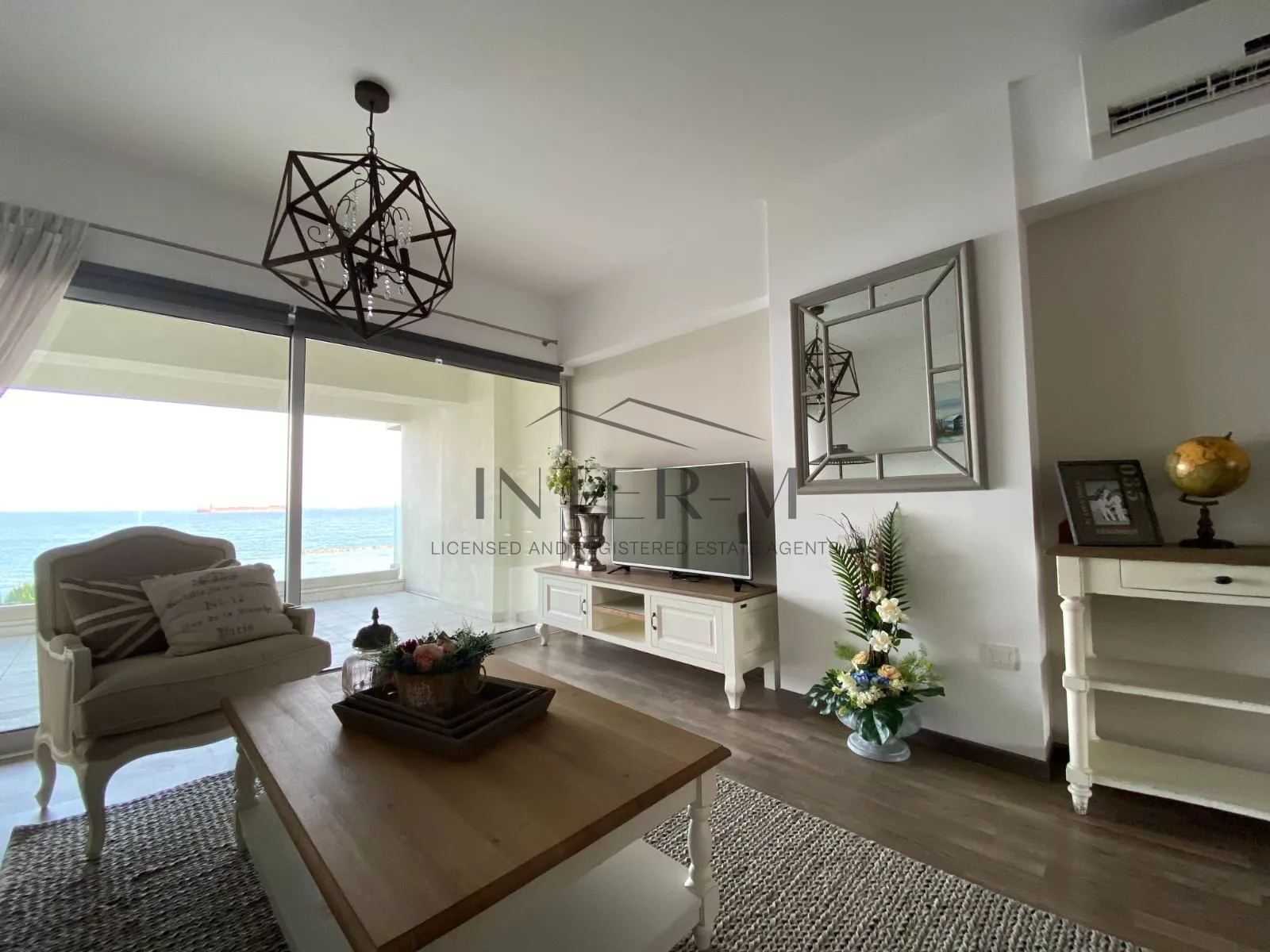 Apartment Recently Renovated For Sale In Molos Area , Limassol  (3 Bedroom) φωτογραφία 10