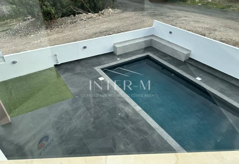 Luxury Villa For Rent In Armenoxori Limassol  (4 Bedroom)