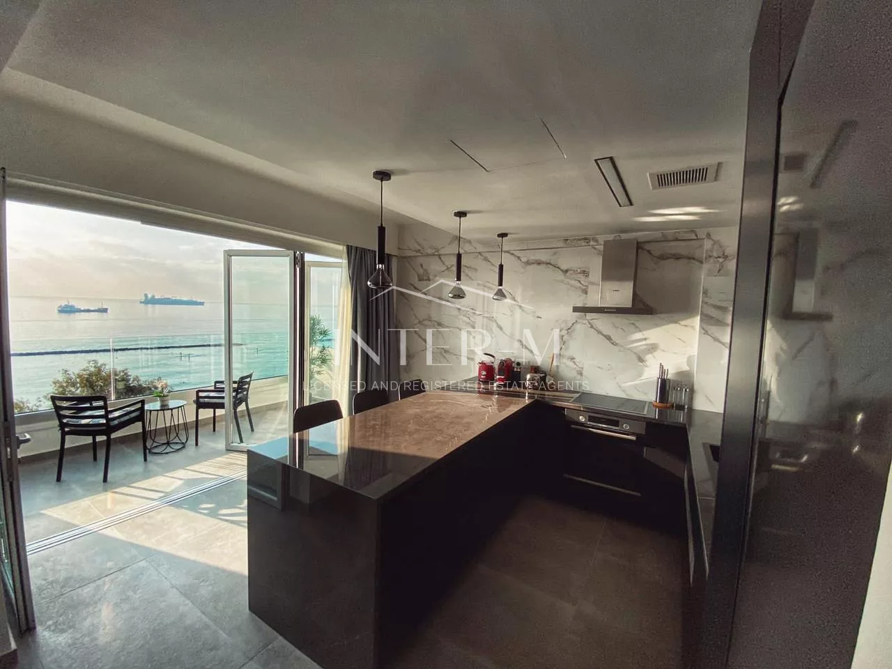 Beach Front Apartment For Sale ,Limassol  (3 Bedroom) photo 2