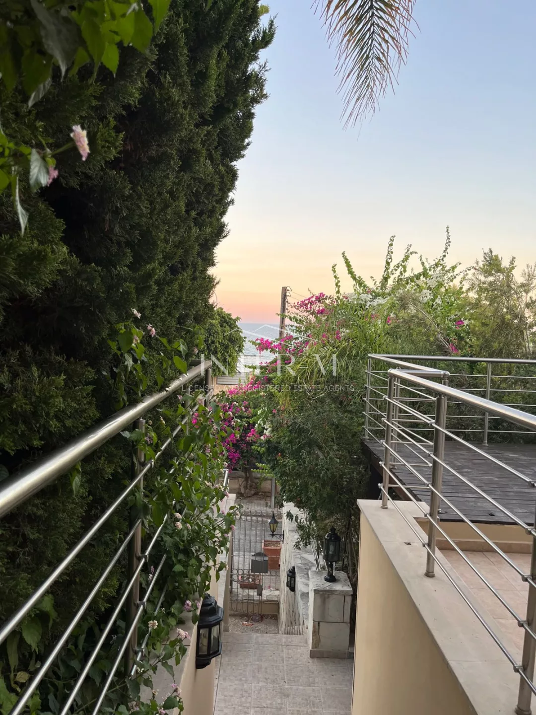 Luxury Villa For Rent In Agios Tychonas, Limassol  (5 Bedroom) photo 12