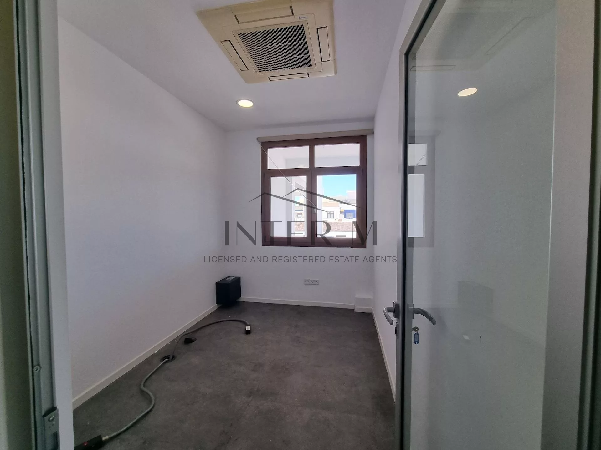 Elegant Office Space For Rent  In Cyprus, Limassol, Kolonakiou Street (447 sq.m) φωτογραφία 9