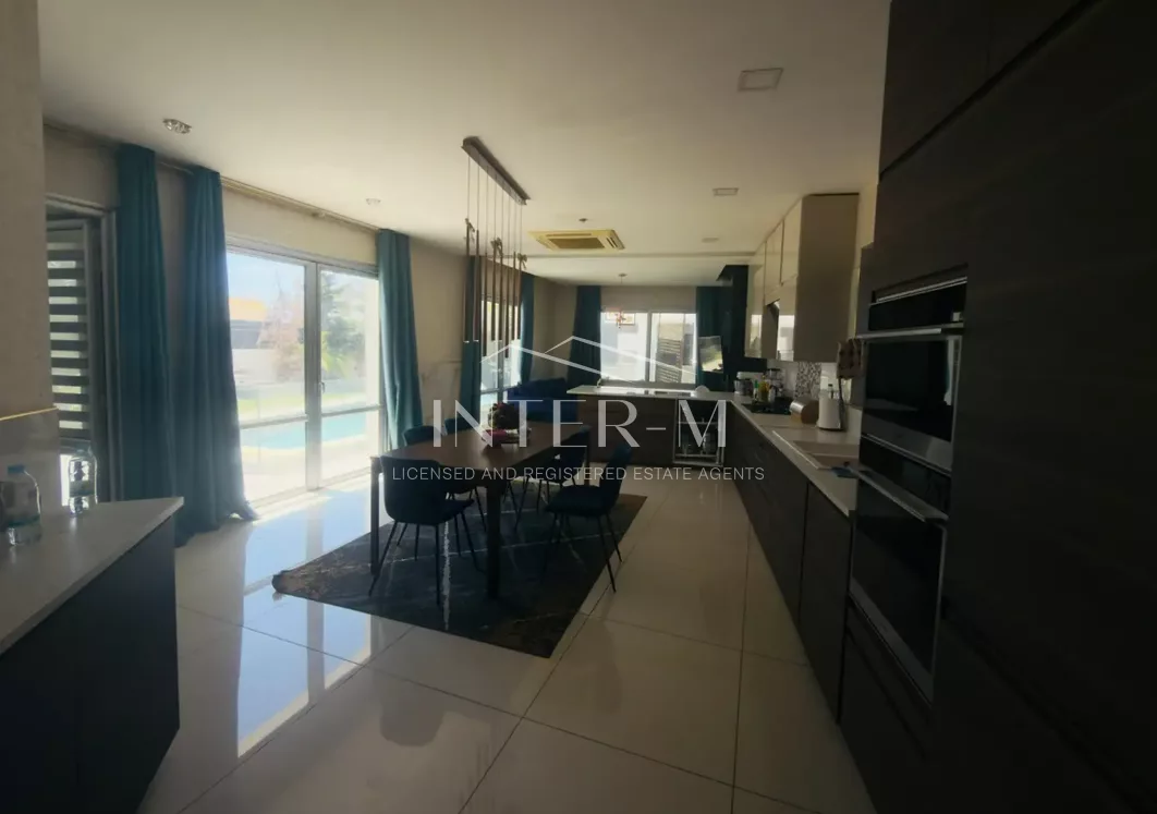 Exceptional 5-Bedroom Detached Family Home With Pool For Sale | Oroklini, Larnaca,Cyprus (5 Bedroom) φωτογραφία 10