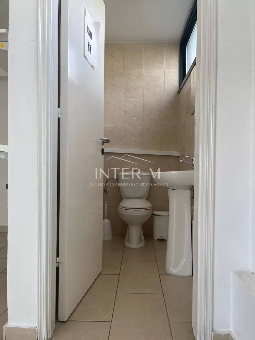 Shop For Rent In Ayios Georgios Havouzas, Limassol photo 6