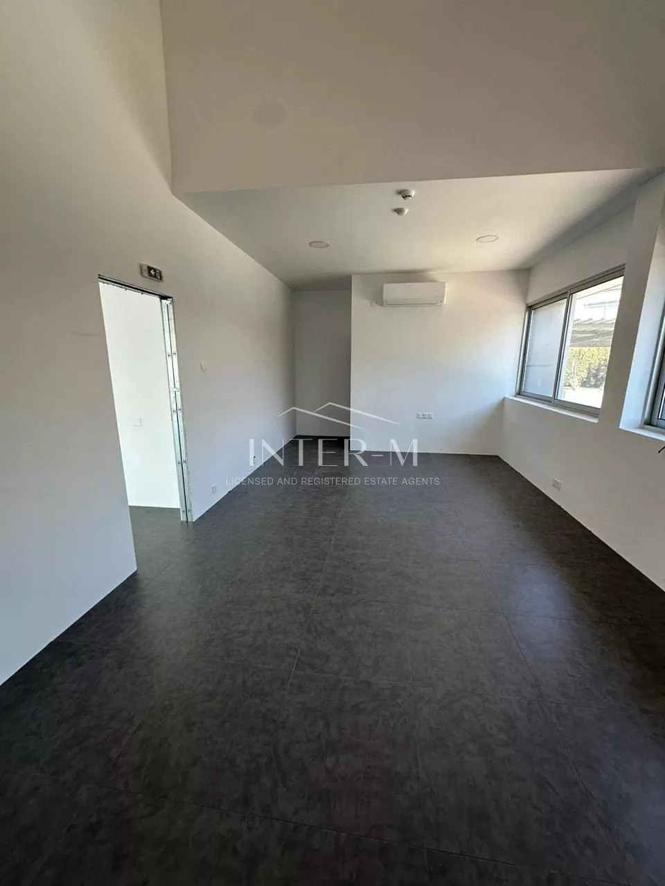 Commercial Building For Rent In Agios Athanasios , Limassol , Cyprus photo 5