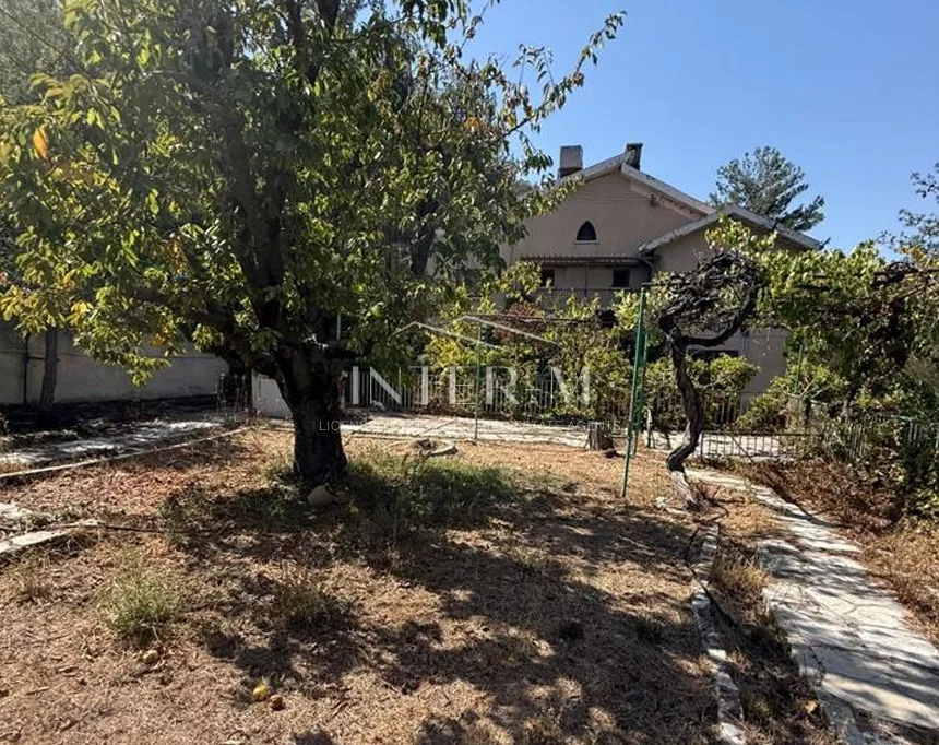 Spacious Upper Floor 5-Bedroom Residence And Yard For Sale In Kakopetria, Nicosia, Cyprus(1,097 Sq.m) photo 6