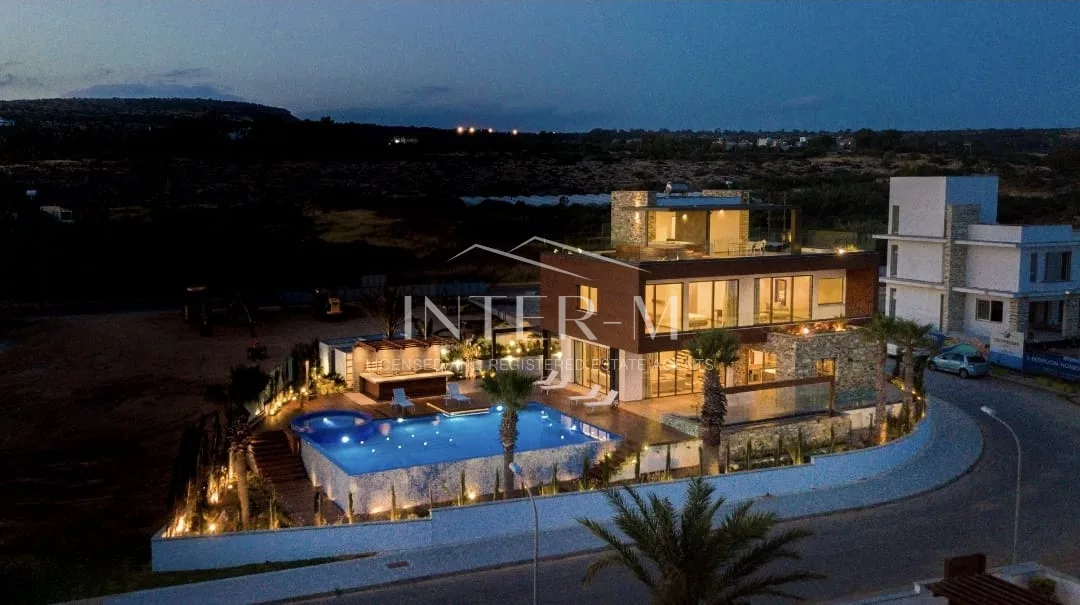 Luxury Villa For Sale In Ayia Napa,Famagusta  (3 Bedroom)