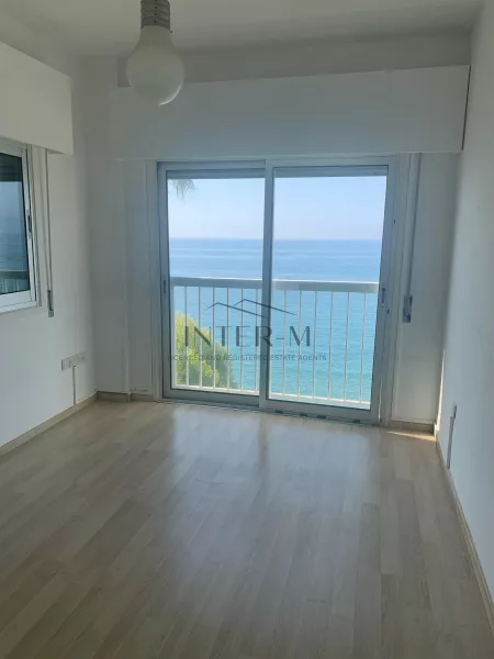 Beautiful Seafront Apartment For Sale In Germasogeia, Limassol, Cyprus(3 Bedrooms) photo 5