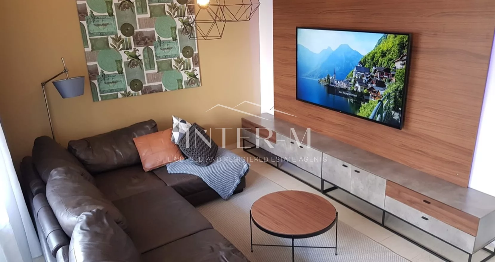 Beautiful Apartment For Sale In Neapolis  , Limassol   (3 Bedroom)