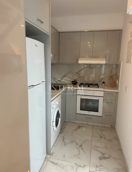 Cozy Apartment For Sale In  Germasogeia , Limassol  (1 Bedroom) photo 5