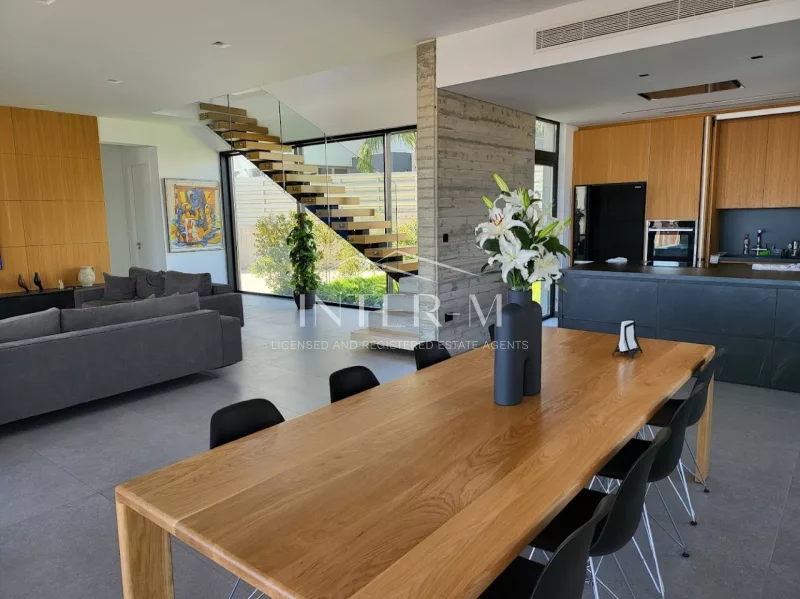 Incredible Villa For Sale In Episkopi (3 Bedroom+Office) φωτογραφία 3