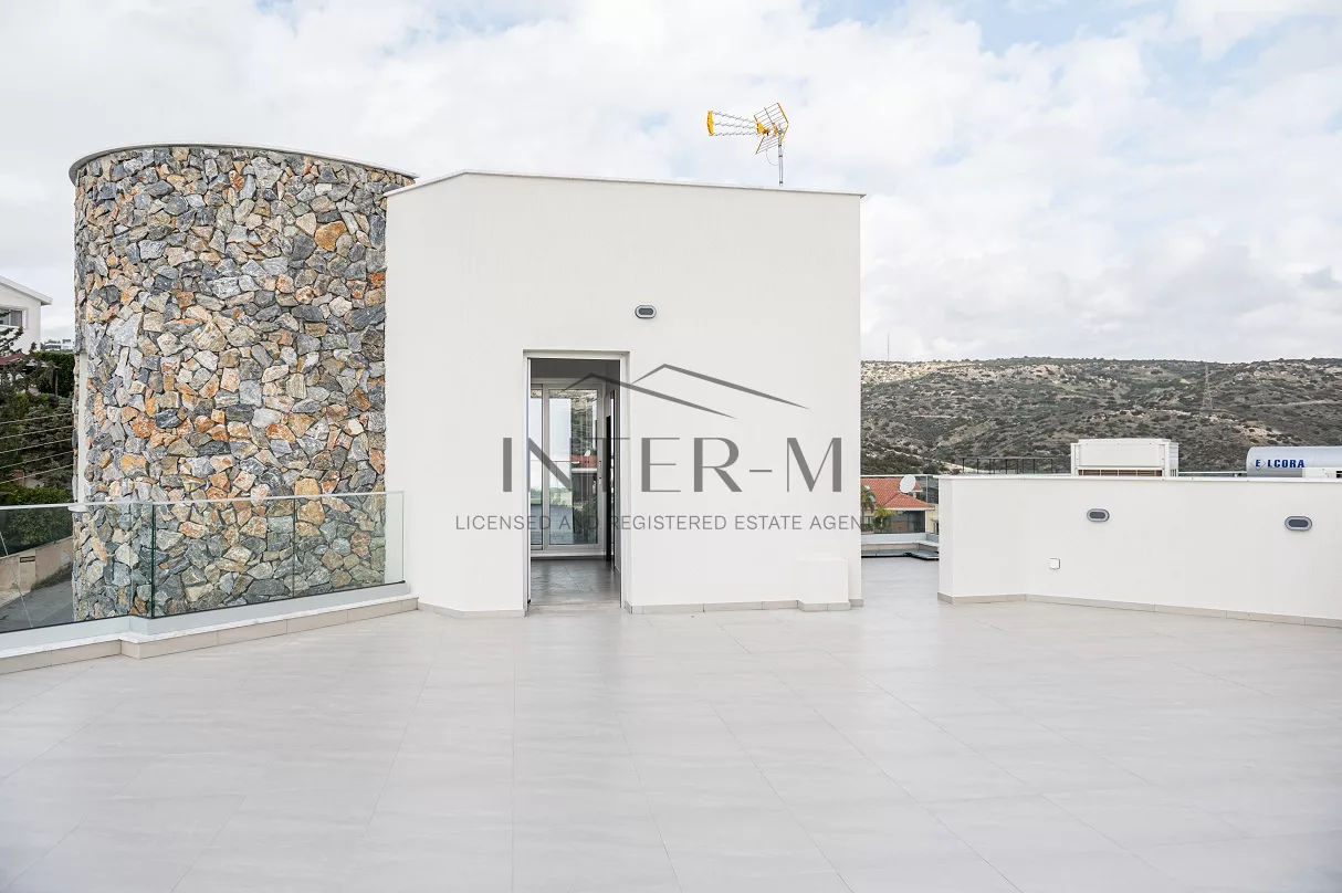 Amazing Villa In Agios Tychonas (5 Bedroom) (5 Bedroom) photo 16