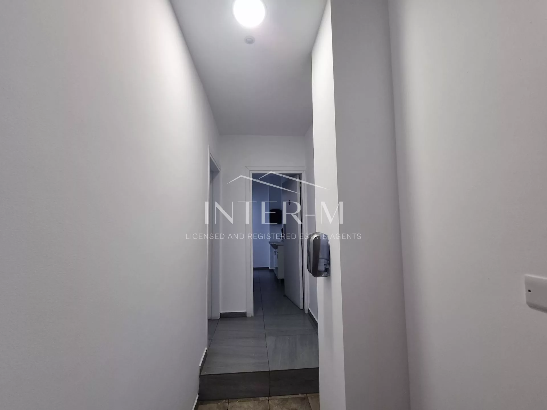 Office For Rent  In Cyprus, Limassol Kolonakiou Street (517 Sq.m) φωτογραφία 20