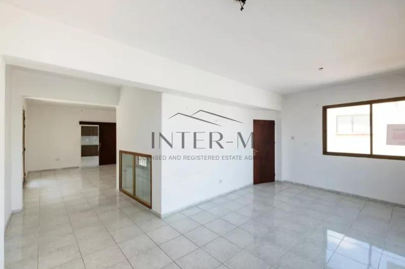 Mixed Used Building In Paphos Central φωτογραφία 4