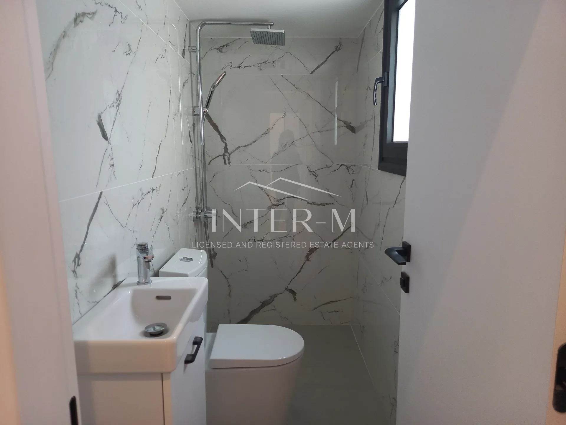 3 Level Semi-detached Building -3 Houses- For Sale In Kato Polemidia (7 Bedrooms) photo 21